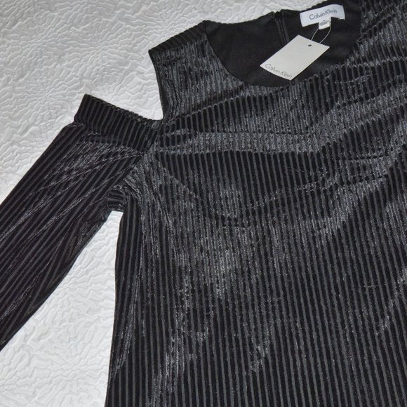 Calvin Klein Cold Shoulder Velvet Top - Picture 8 of 8